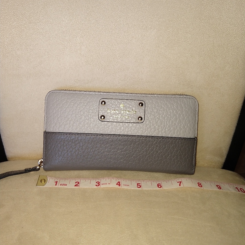 Kate Spade gray wallet